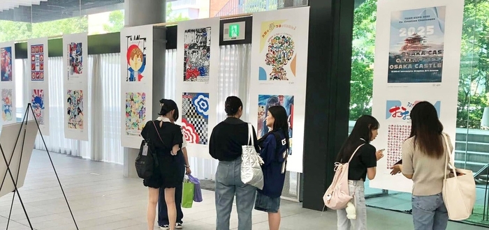 令和6年(2024年)7月に実施した「『アジア4大学アート・デザイン国際交流2024』近畿大学展」の様子