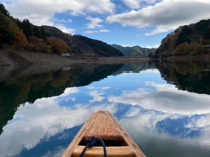 美しい湖面