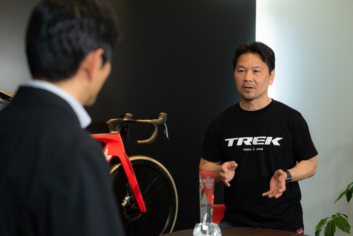 左:山口実行委員長 右:トレック・ジャパン田村代表