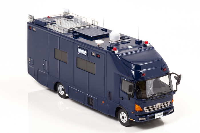 公安機動捜査隊指揮官車両:右前