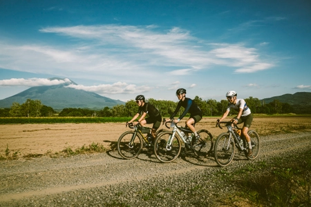 ニセコのサイクルイベント「NISEKO GRAVEL 2023」の タイトルスポンサー契約を締結　 今年も日本のグラベルシーンを共に盛り上げます！