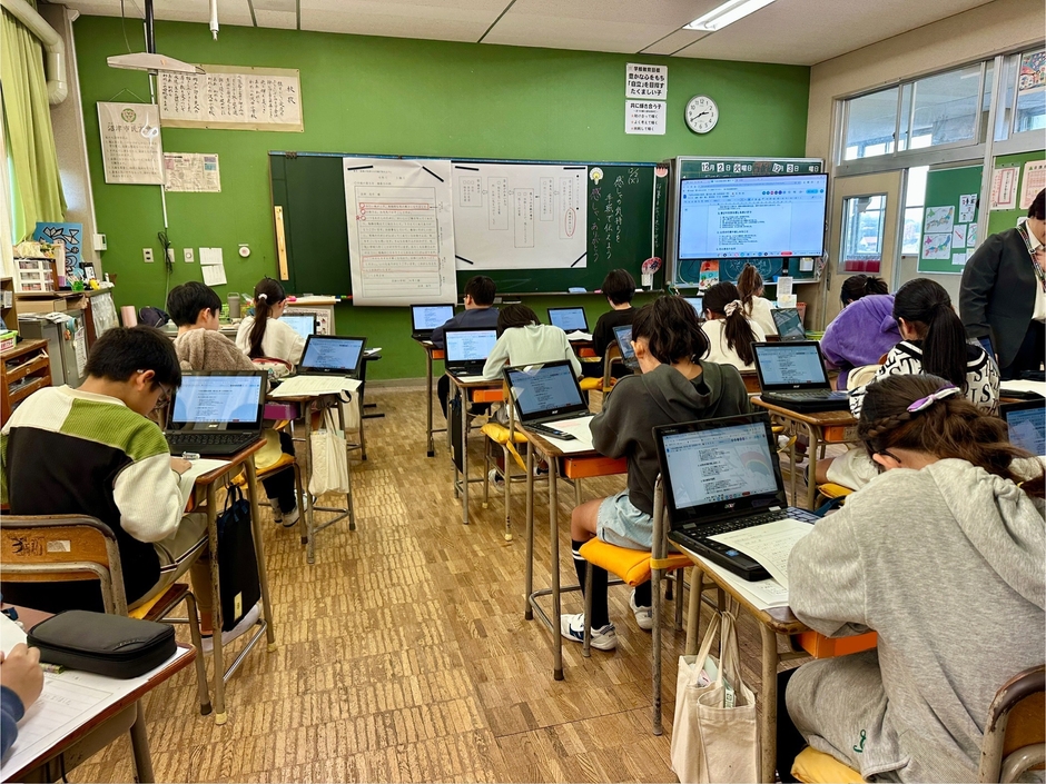 ありがとうの手紙プロジェクト授業の様子