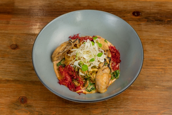 海藻と邑久カキのオリエンタルクリームパスタ