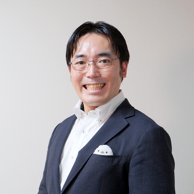 高荷 智也 氏