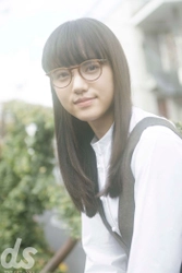 メガネグラビア連載「ビジョメガネ」に ドラマやCMで活躍中の新進女優・清原果耶が登場