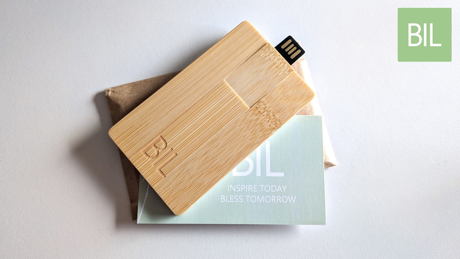 展示会で配布するUSB