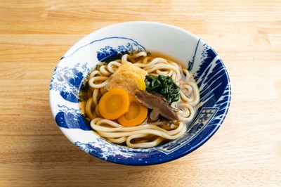 ヴィーガン向けのうどん(14ユーロ/約1,700円)