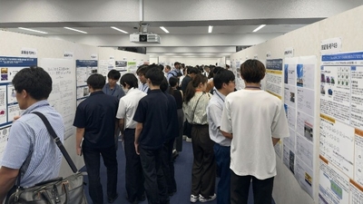 令和7年(2025年)に開催した「第13回院生サミット」のポスター展示会場の様子