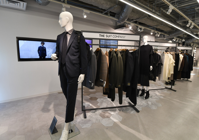 店内イメージ：THE SUIT COMPANY 新宿本店