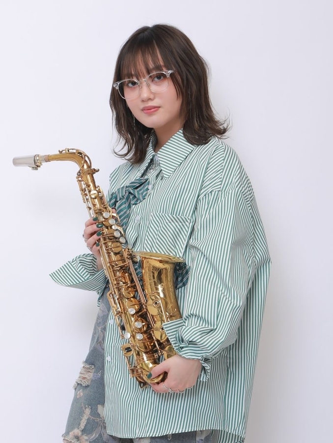 村越 葵（サクソフォン）