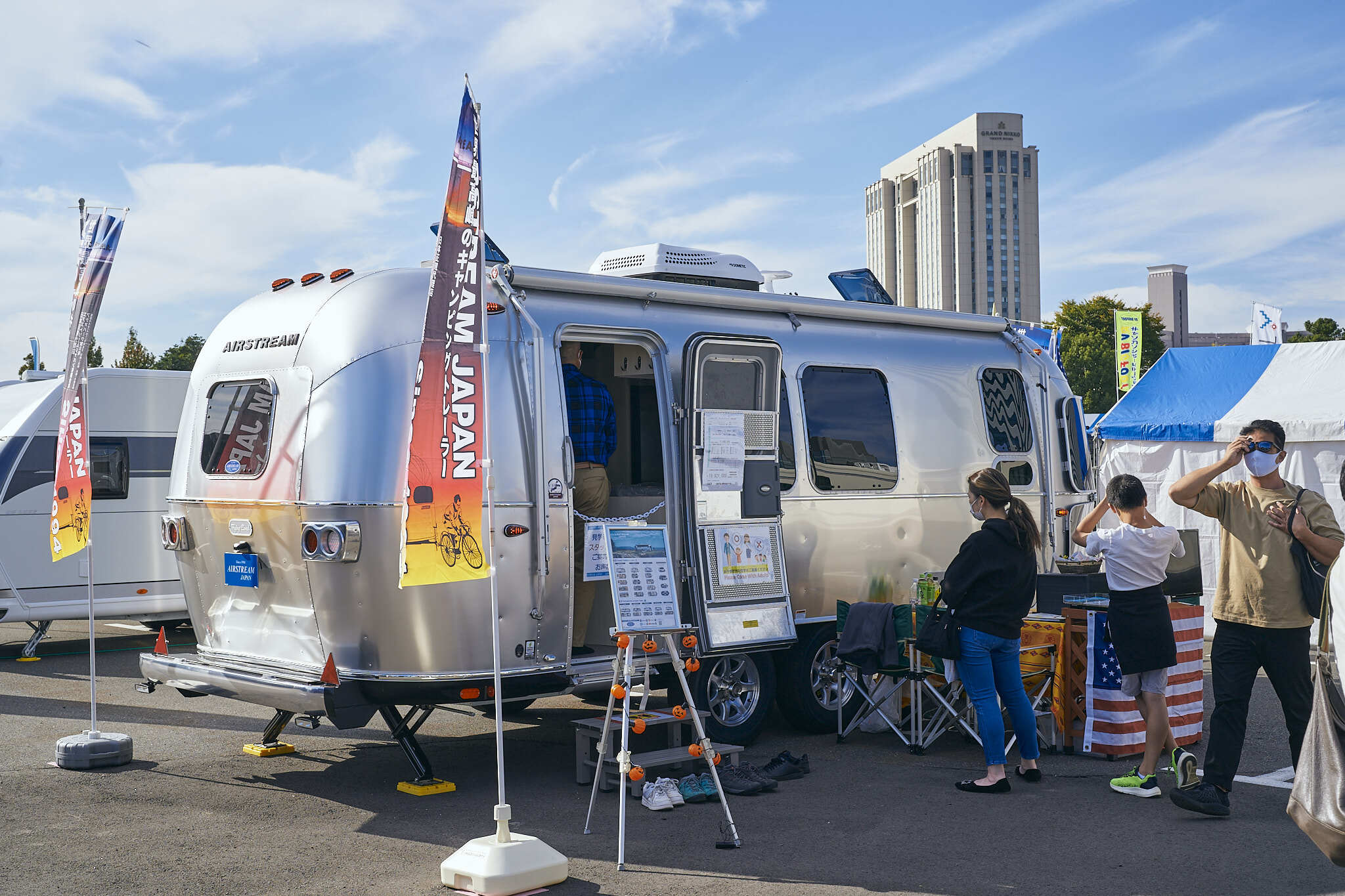 車両展示風景06