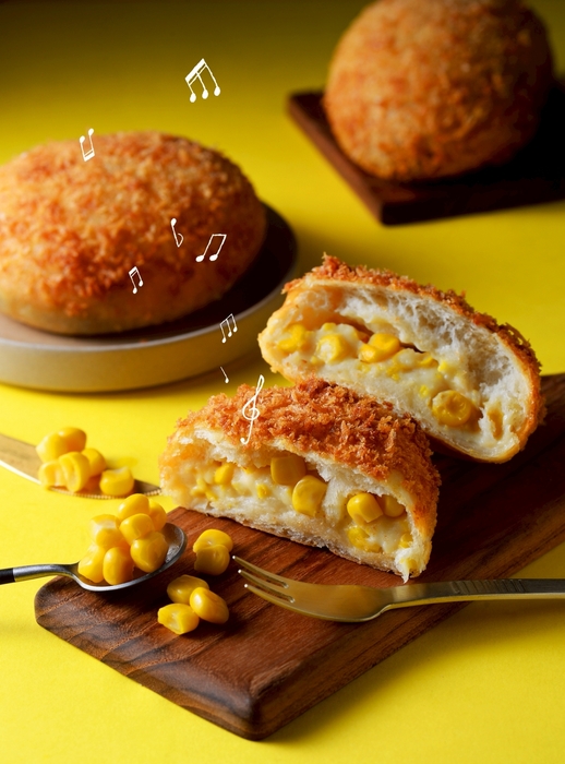 【コーンマヨ】とろ〜りまろやか、コーンポタージュ“マヨ風”ピロシキ税抜399円　税込430円