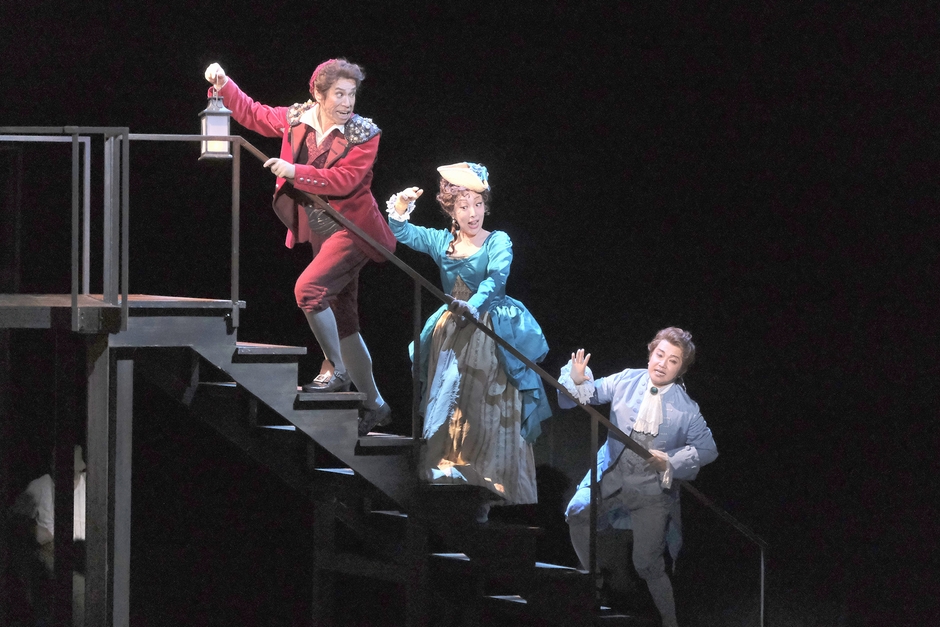 NISSAY OPERA 2022『セビリアの理髪師』 撮影:三枝近志