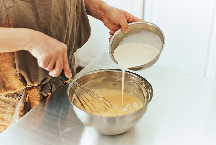 とろける真っ黒チーズケーキ（バスク風チーズケーキ）プロセスカット