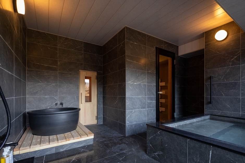 全室サウナ、温泉、水風呂を設置