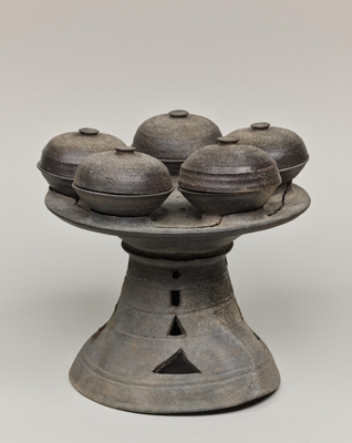 重要美術品　子持高坏　古墳時代・6世紀　長野県茅野市 疱瘡神塚古墳出土　須恵器　五味健藏氏寄贈　東京国立博物館蔵(※貸与予定作品)