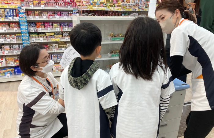 企業ブースエリア/薬剤師体験