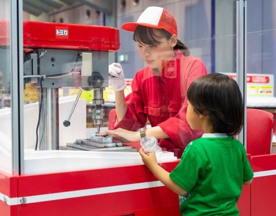 トミカ組立工場（有料）