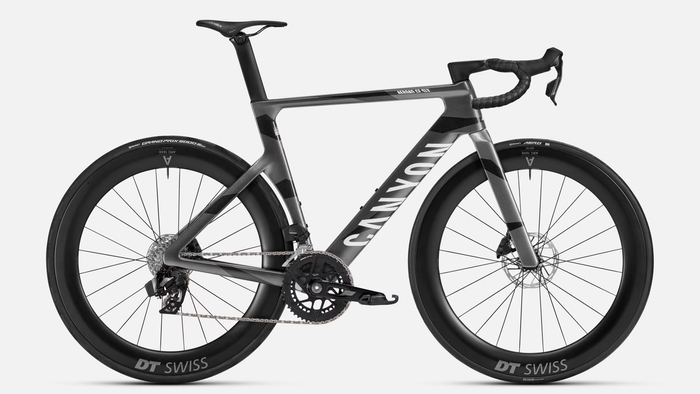 Aeroad CF SLX 7 AXS SPEED  新価格　649,000円　旧価格　799,000円　（いずれも税込）