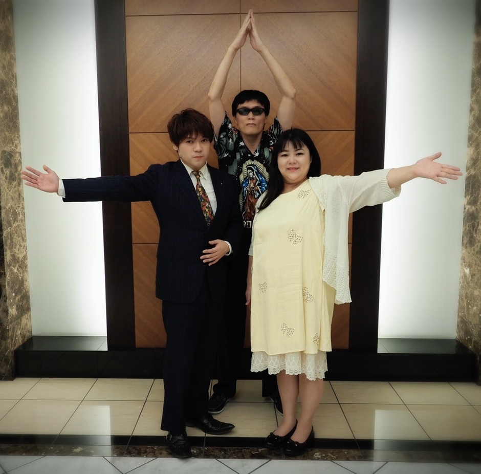 MAZAKI、GOD、SIZUKU(アンクポーズ)