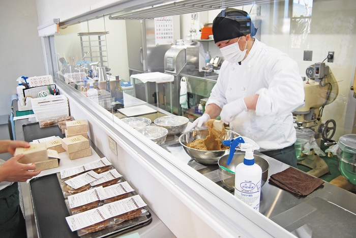 焼菓子工房_製造風景