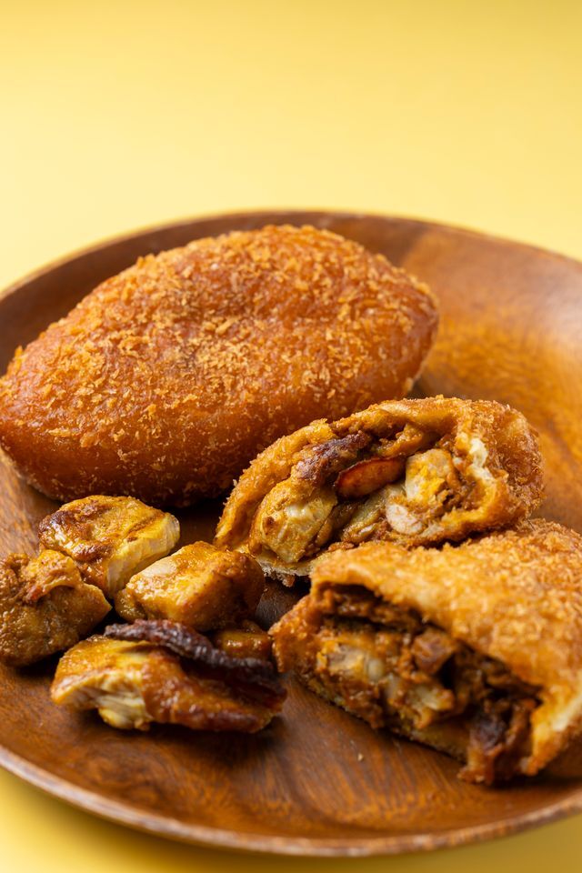 大山とりのバターチキンカレーパン