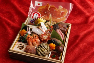 山人-oga-の料理長が手がける数量限定 「山人のおせち 2027」予約販売開始