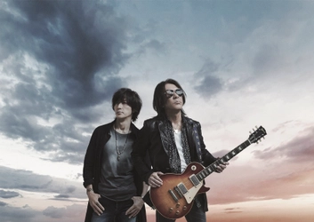 B’z初・5週連続無観客配信ライブ「B’z SHOWCASE 2020 -5 ERAS 8820- Day1〜5」開催決定!!