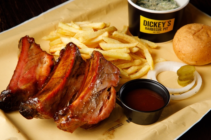 ポークリブミートプレート1,980円(税込)