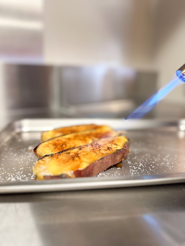 蜜いもプリンブリュレ製造