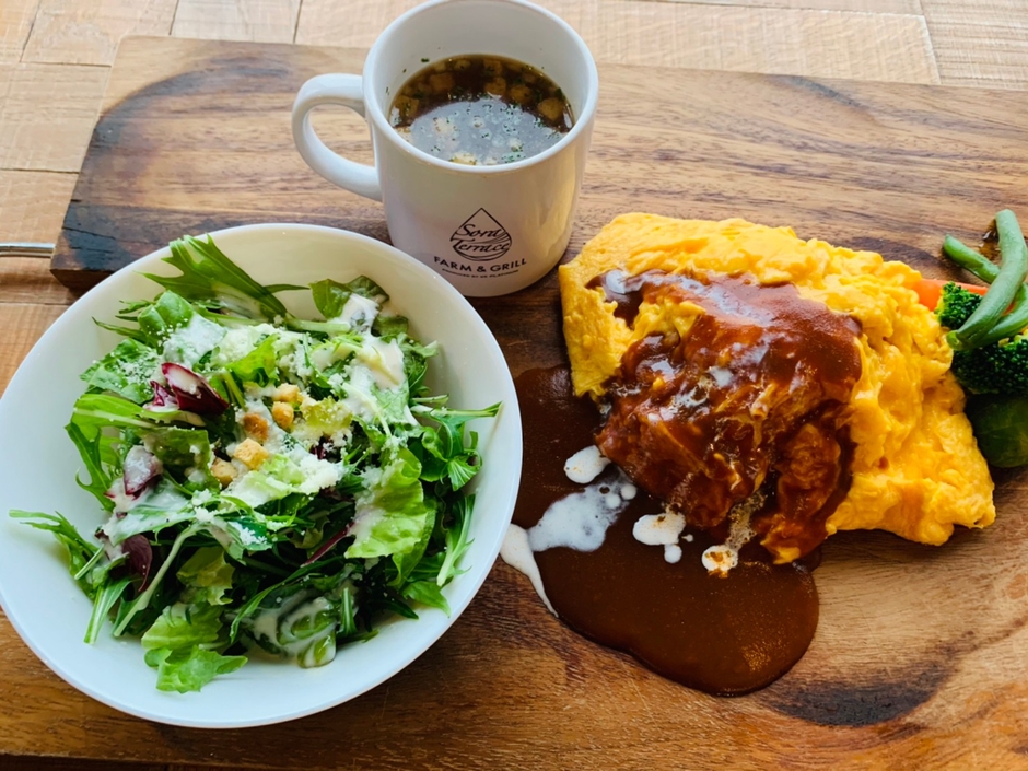 オムライスプレート　800円（税抜き）