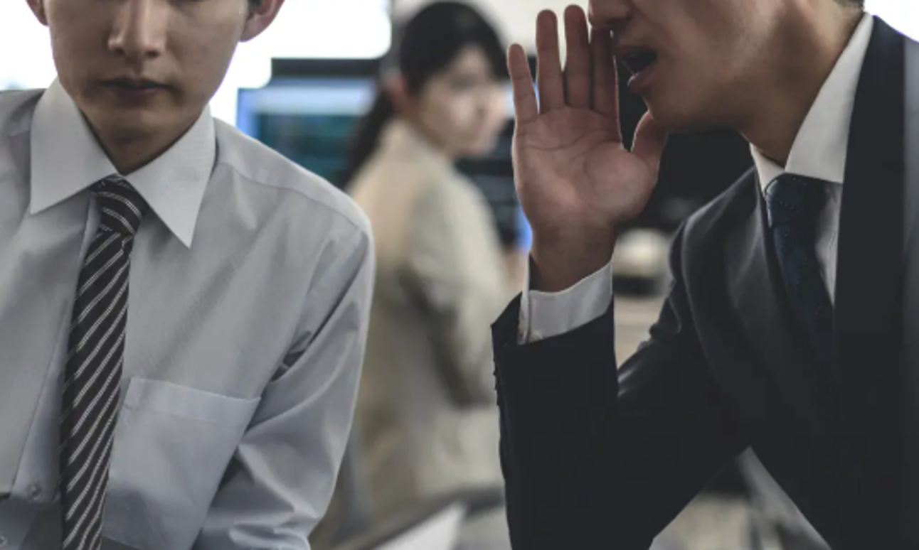 プライバシー侵害とは？最新判例から学ぶ成立要件と損害賠償・対策方法