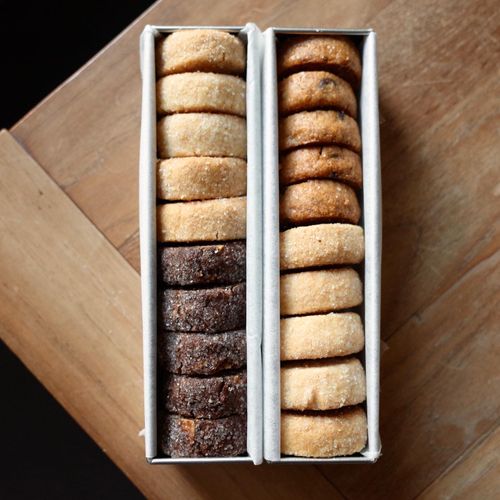 ショートブレッドをベースに2種類クッキーがそれぞれ入る