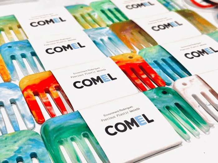 再生プラスチック製コーム「COMEL」