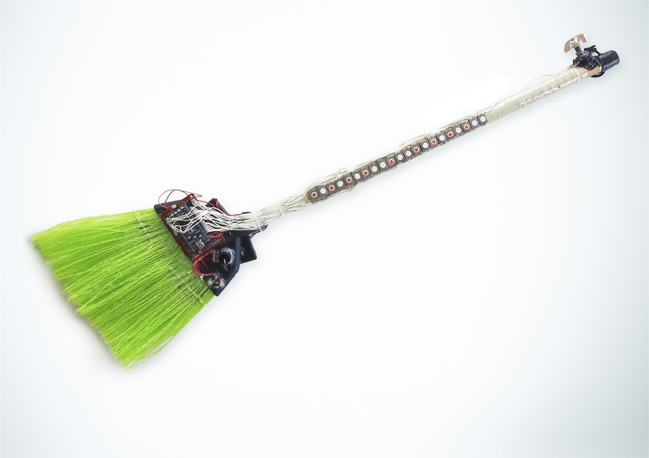 箒ギター/R-MONO Lab