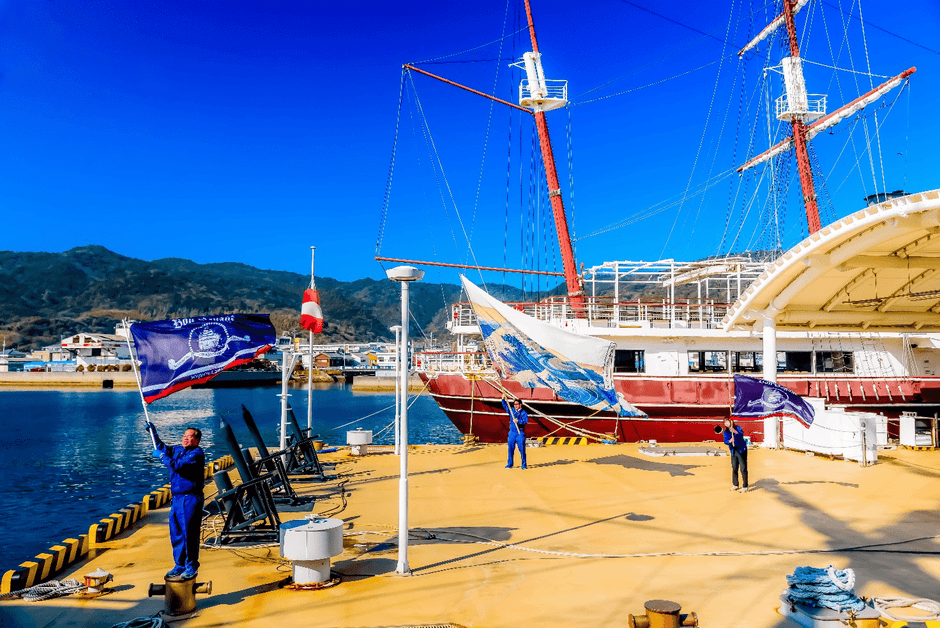 特製大旗によるダイナミックなお見送り