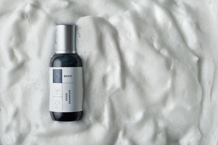 まるで化粧品?いいえ、シューケアです