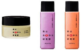 (左)リップスクラブ (中)グミサプリ ミックスベリー (右)グミサプリ ピンクグレープフルーツ