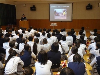 交通安全・防犯講習会実施　近畿大学附属広島高等学校・中学校東広島校