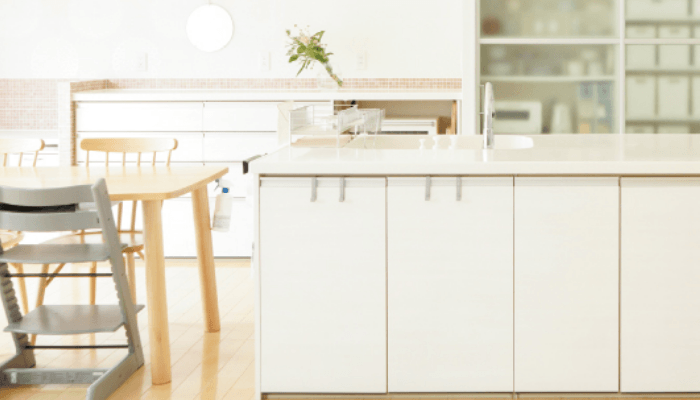 【新年はきれいなキッチンで迎えたい!】インスタフォロワー26万人超の整理収納アドバイザーが教えるキッチン収納術