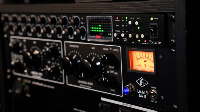 上段 Focusrite / Scarlett OctoPre Dynamic ・下段 UNIVERSAL AUDIO / LA-610 MKII