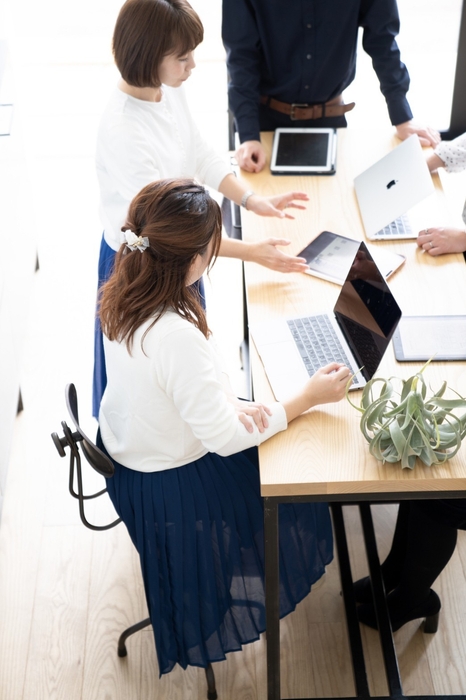 卒業生と仕事のミーティング(2)