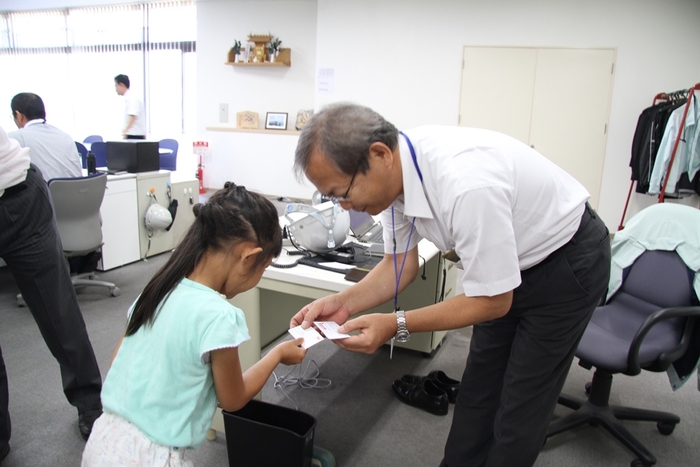 宮﨑裕司社長と名刺交換