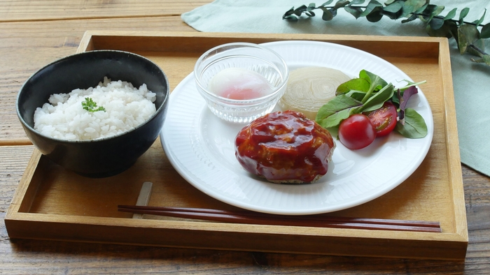 <温玉ハンバーグ定食>