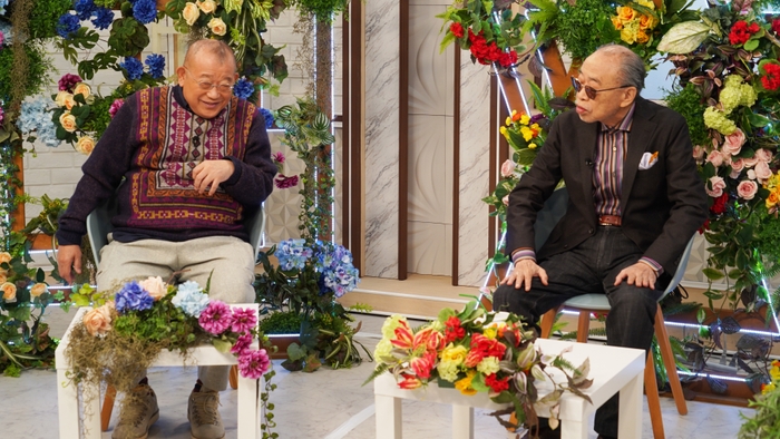 笑顔で会話する小椋さんと鶴瓶さん