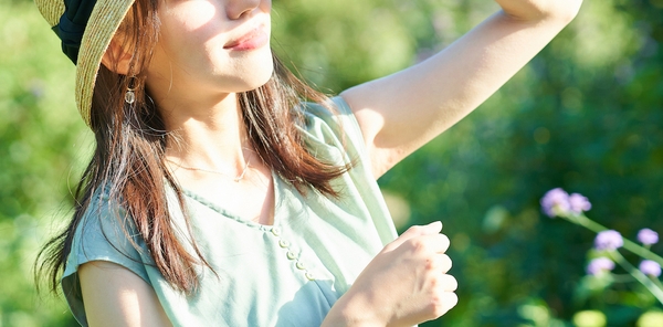 紫外線吸収剤　不使用