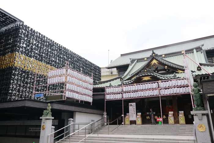 護摩焚きやクリスタル回廊など見どころ満載の深川不動堂