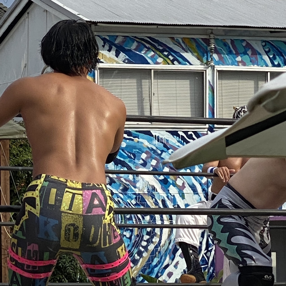 プロレス大会開催光景 ウォールアートとの融合