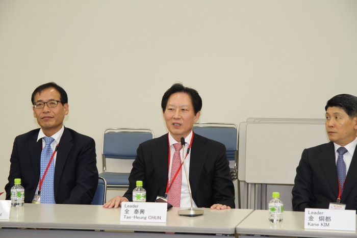 Vice President Jeon Tae-Heung gave a speech