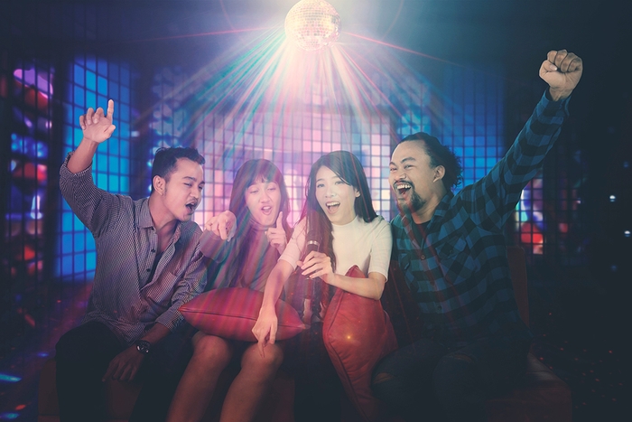 『VC-1-DMX』の使用例　カラオケ